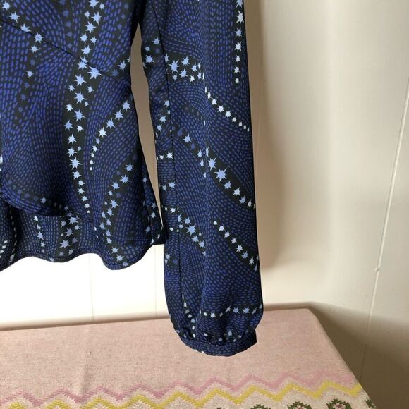 BCBGeneration Womens Star Print Long Sleeve Blouse Top Navy Blue Black Small - Picture 5 of 7